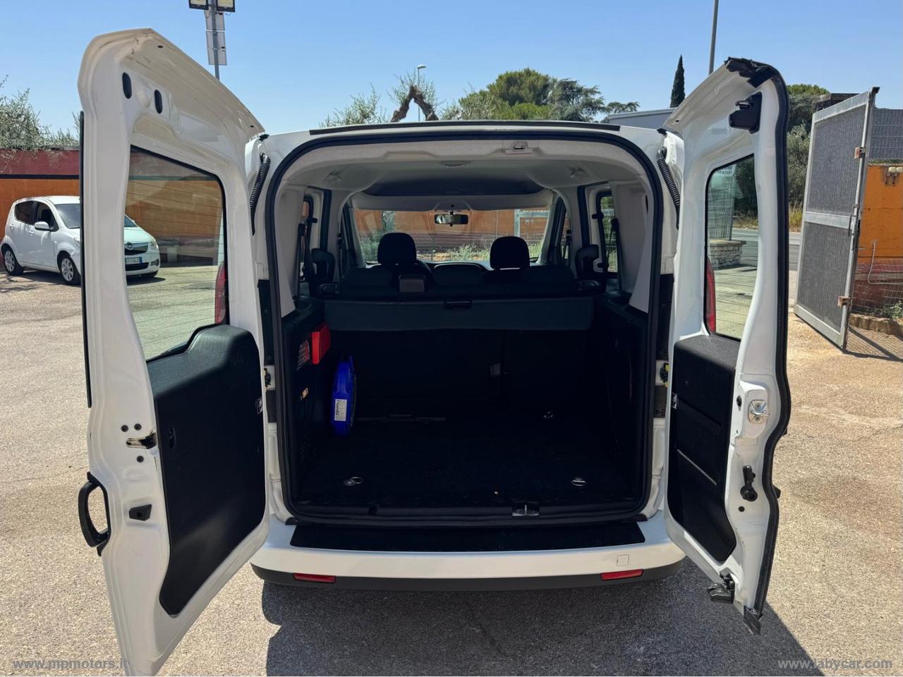 DOBLO COMBI 1.3 MJ 95CV AUTOCARRO