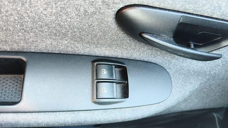 Lancia Ypsilon 1.2 69cv Silver