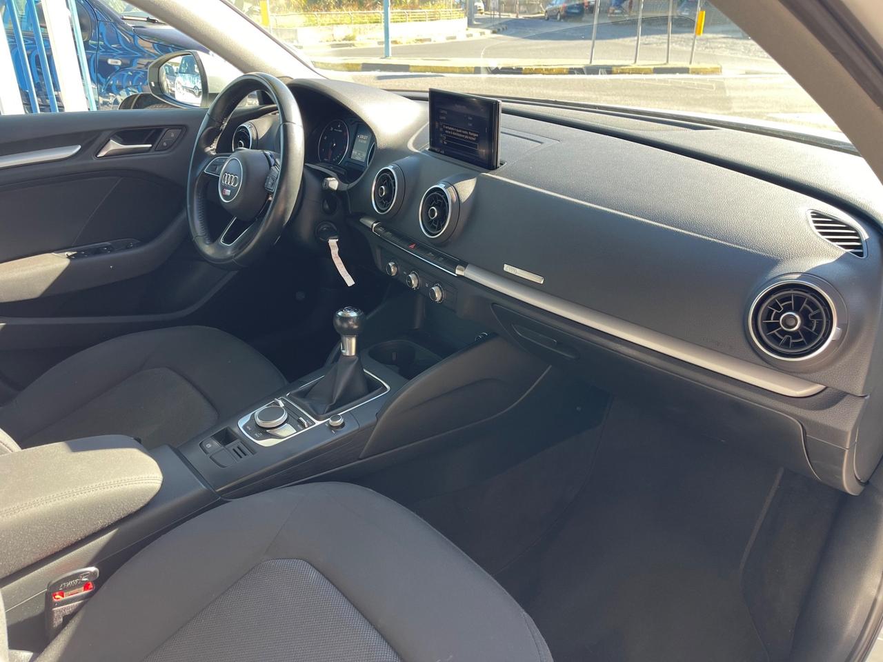 Audi A3 SPB 1.6 TDI 116 CV Business