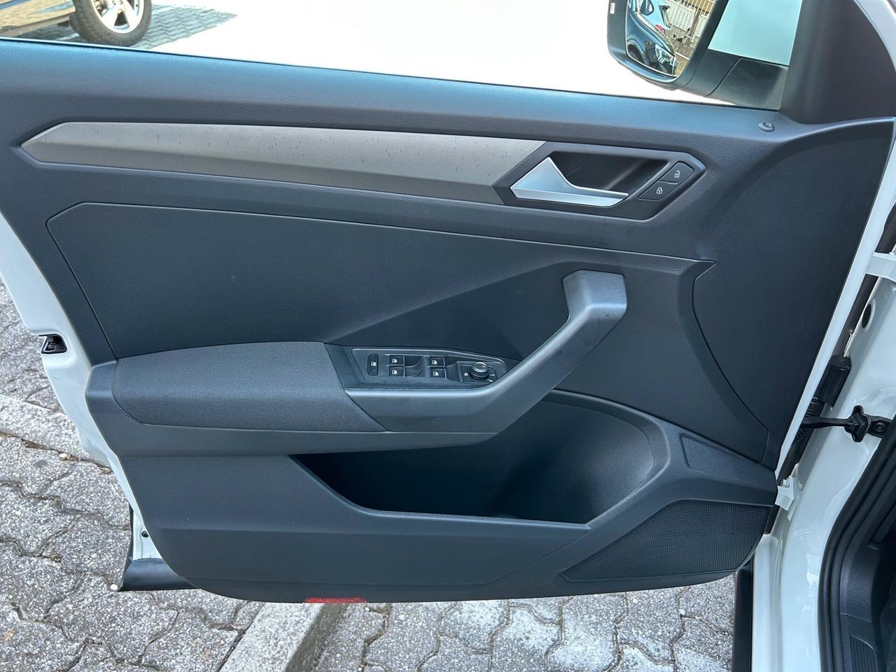 Volkswagen T-Roc 1.6 tdi Business NEOPATENTATI