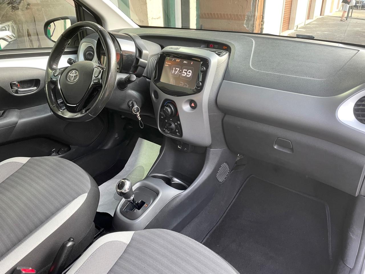 Toyota Aygo Connect 1.0 VVT-i 72 CV 5 porte Cambio Automatico 2020