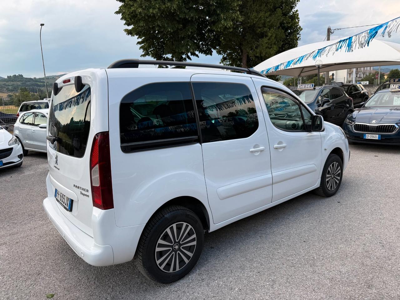"5 POSTI" Peugeot Partner Tepee BlueHdi