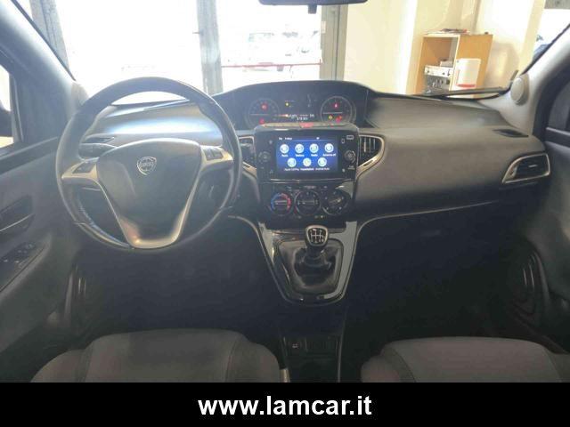LANCIA Ypsilon 1.0 FireFly 5 porte S&S Hybrid Ecochic Silver