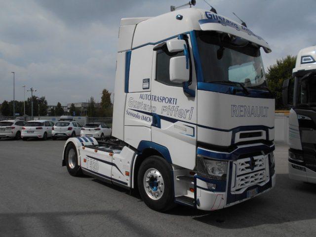 RENAULT T 520