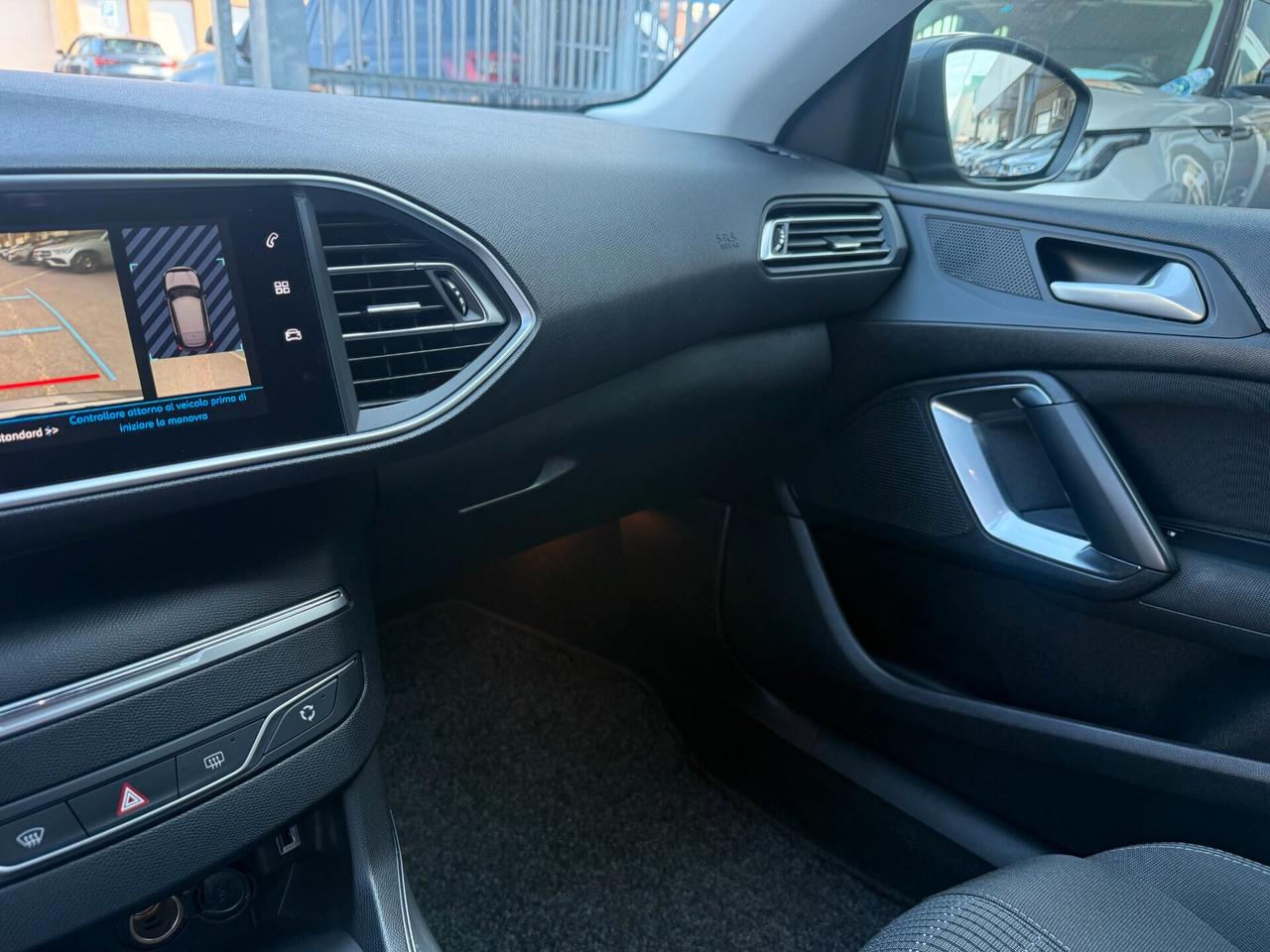 Peugeot 308 5p 1.2 Allure Pack s EURO 6 B