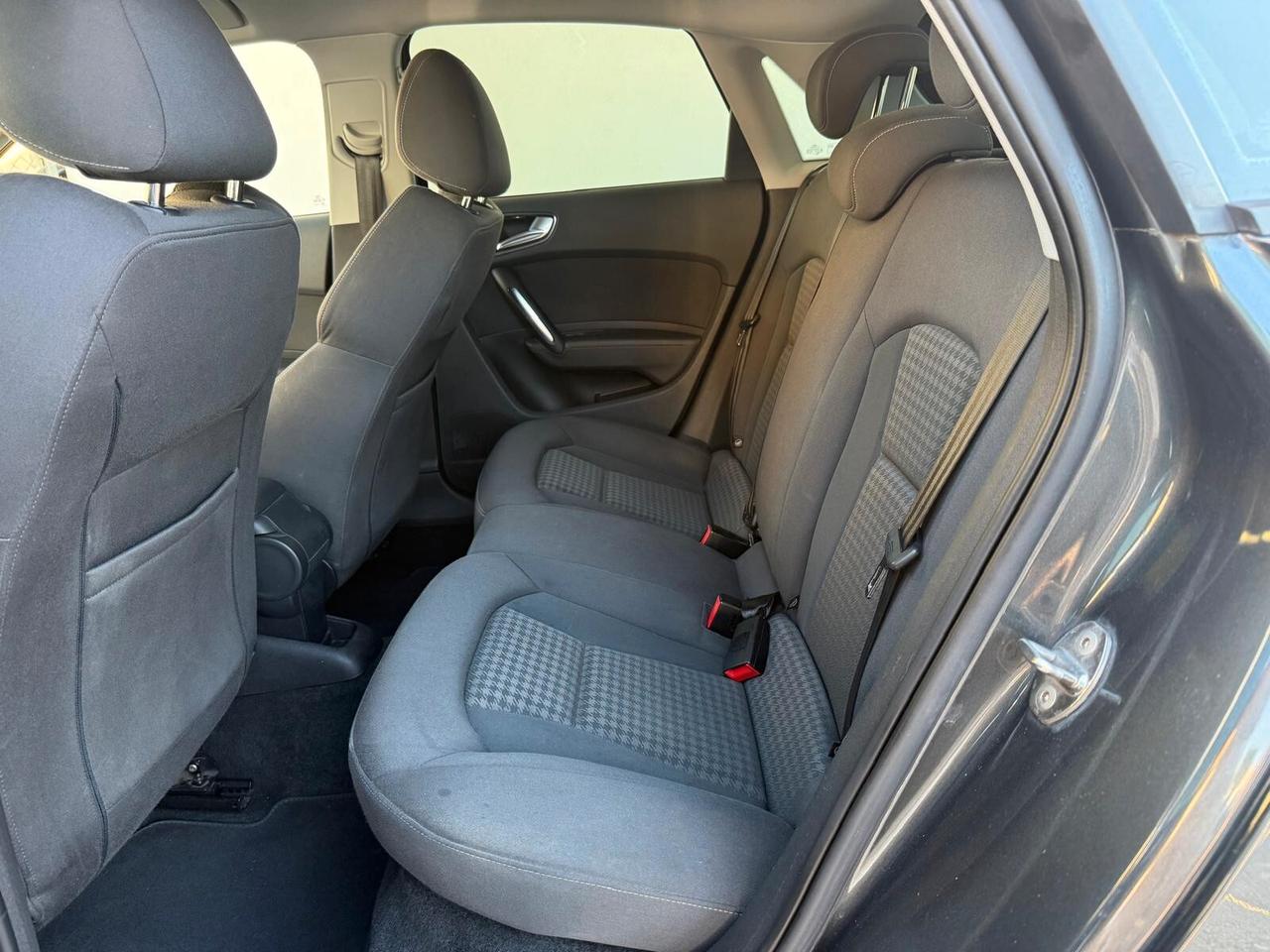 Audi A1 1.6 TDI 90CV S line