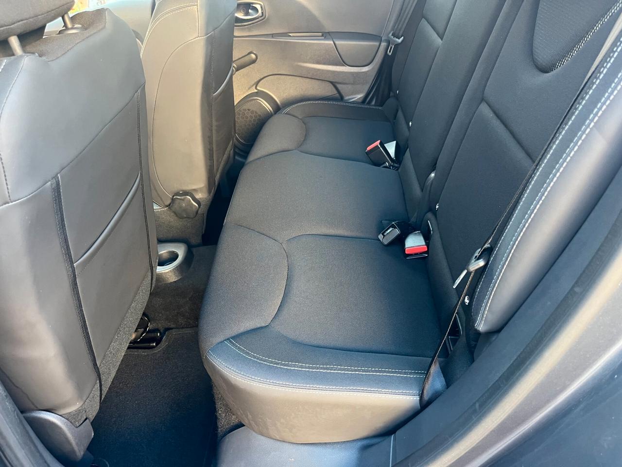 Renault Clio dCi 8V 90CV EDC Start&Stop 5 porte Energy Intens