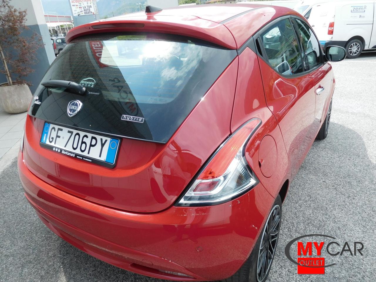 Lancia Ypsilon 1.0 FireFly 5 porte S&S Hybrid Ecochic Gold 69cv - ON NEOPAT.