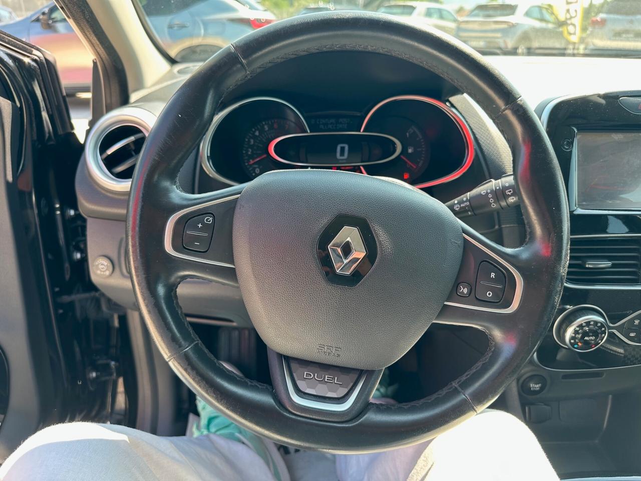 Renault Clio TCe 12V 90 CV GPL 5 porte Moschino Zen