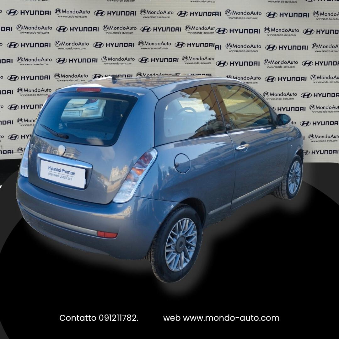 Lancia Ypsilon 1.3 MJT 75 CV Diva