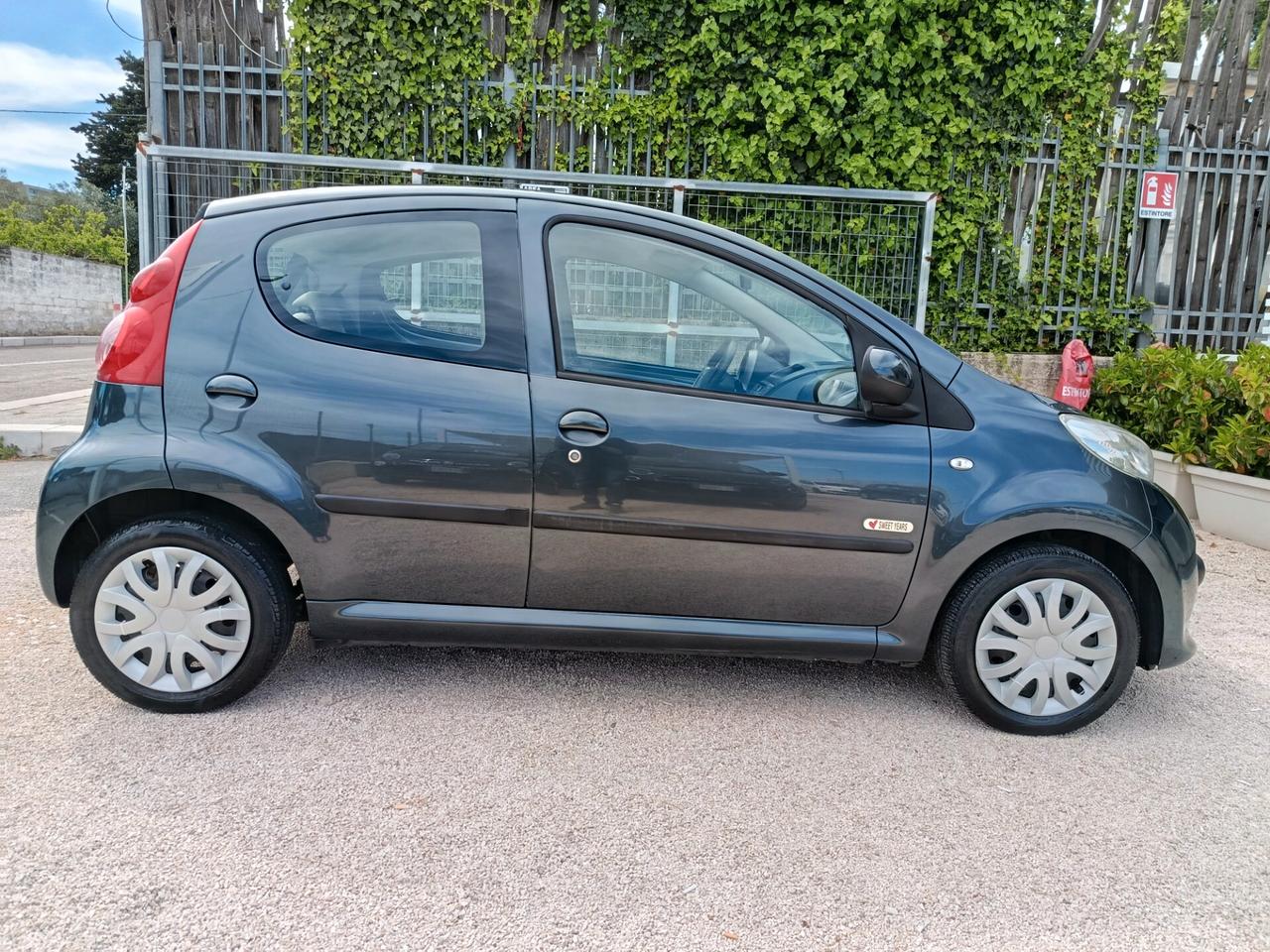 Peugeot 107 1.4 HDi 5p. Sweet Years