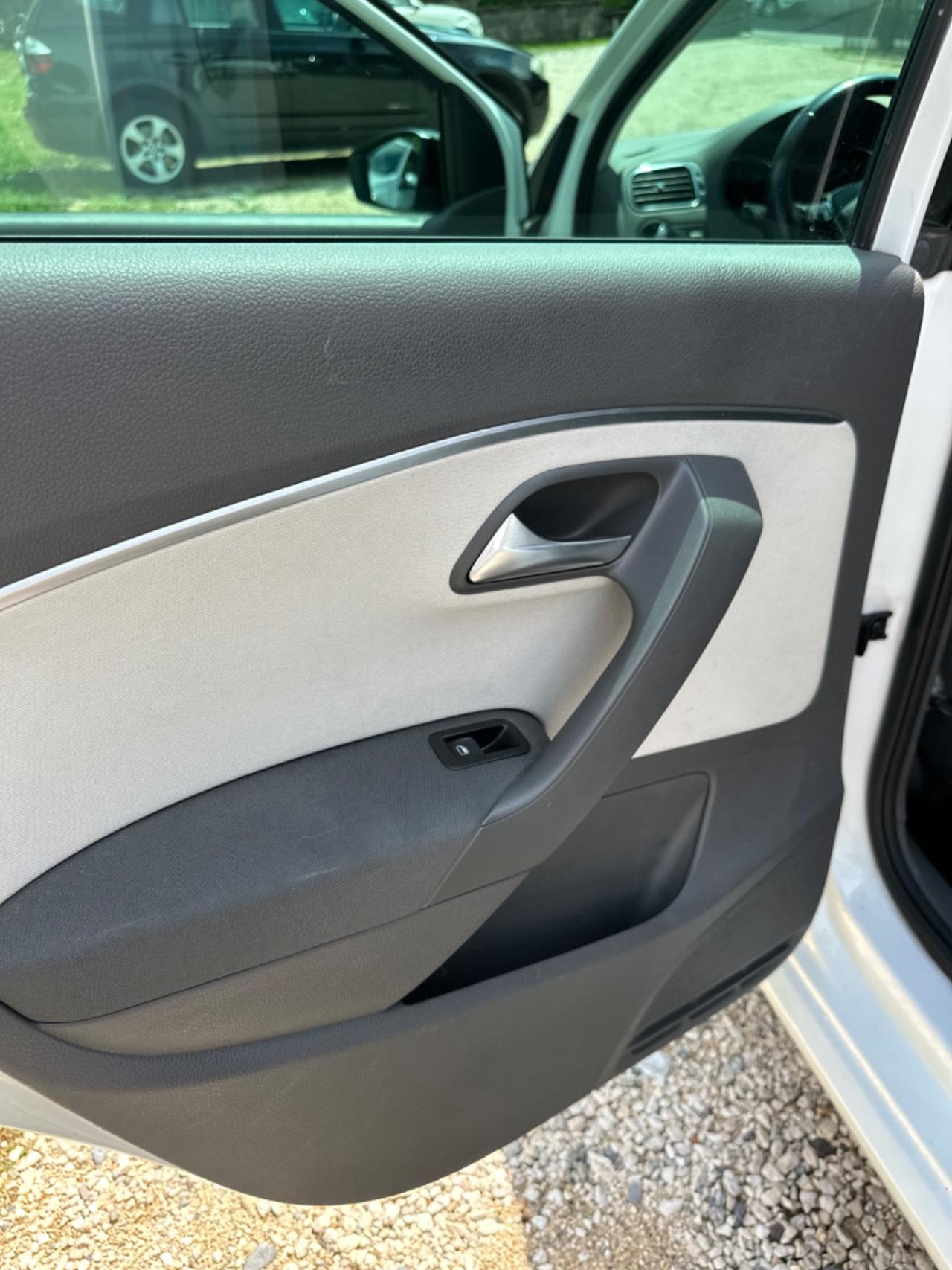 Volkswagen POLO 1.4 TDI 90CV EU6B 5p. FRESH NEOPAT KMCERT