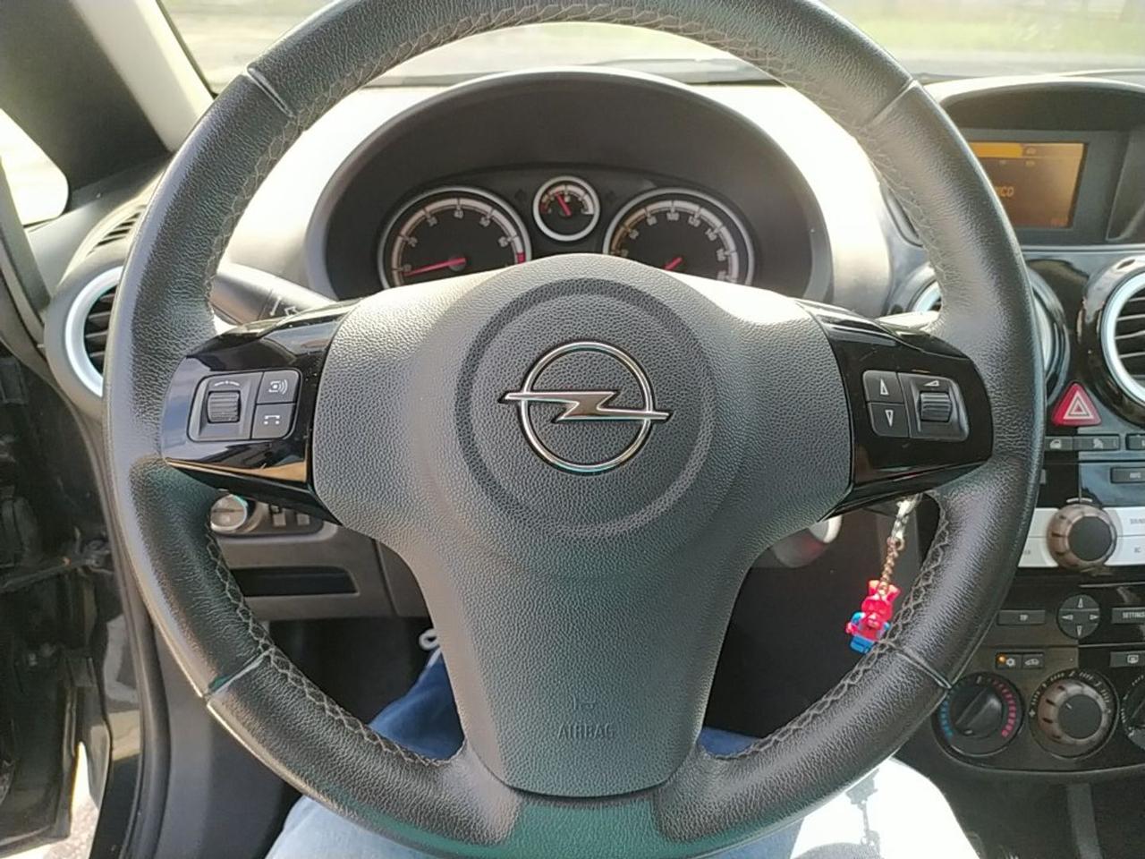 Opel Corsa Cosmo 1.2 #11303