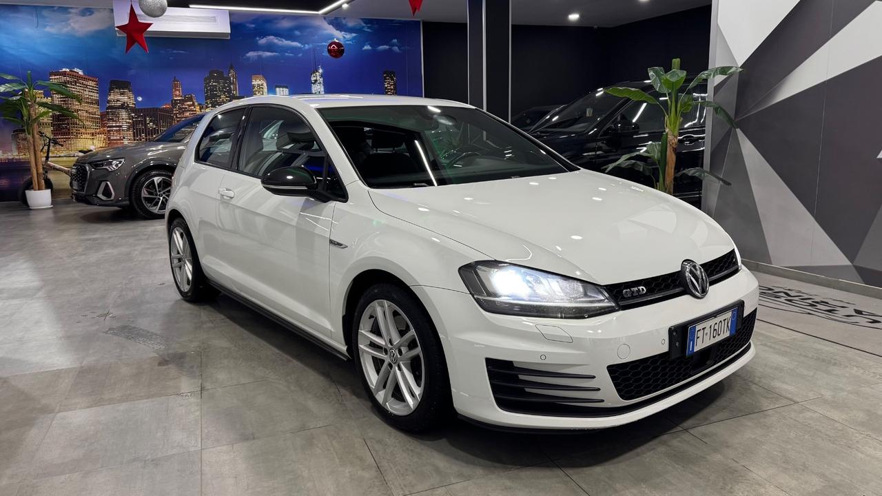 Volkswagen Golf GTD 2.0 TDI 3p.-2015