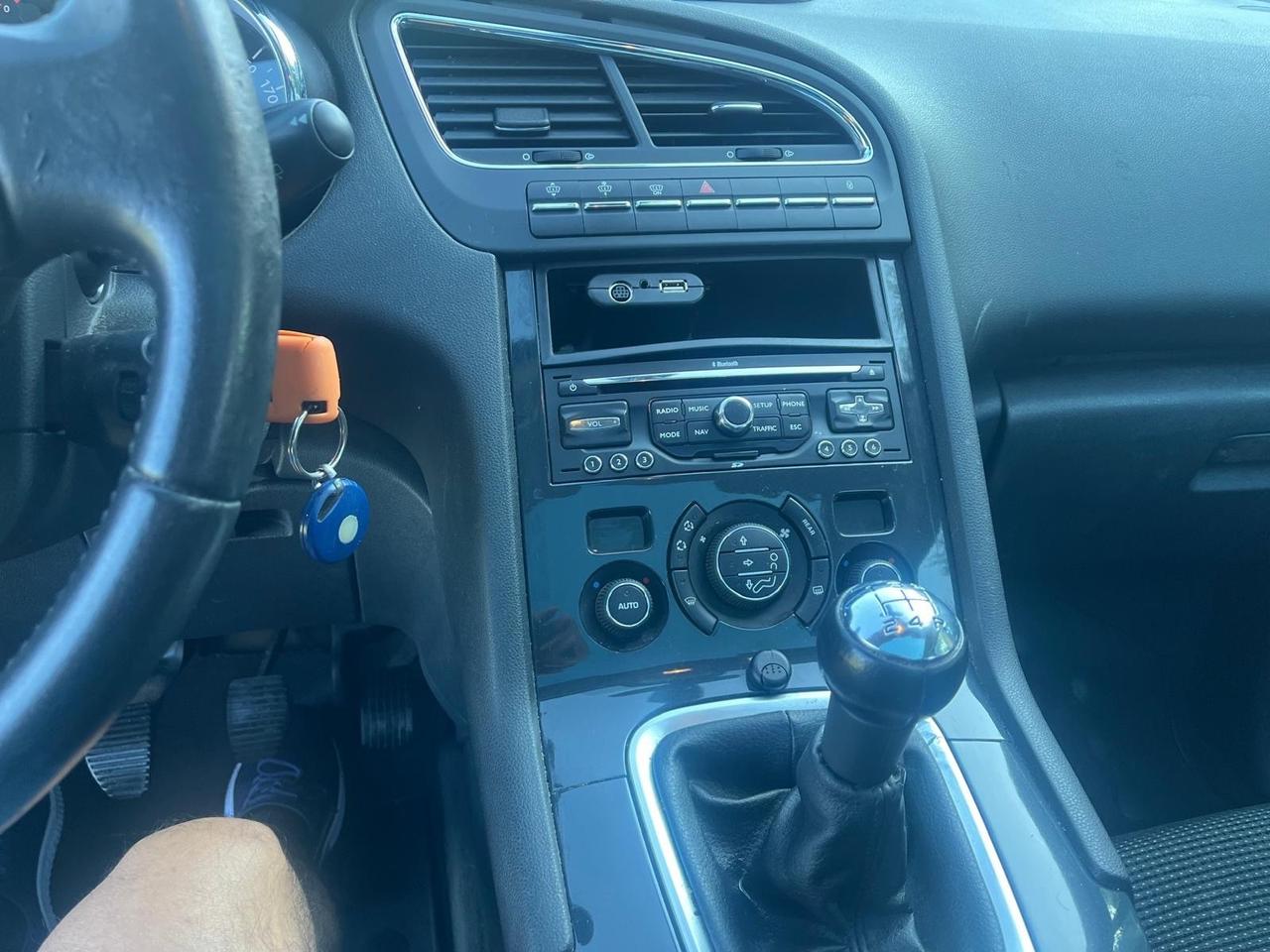 Peugeot 5008 1.6 VTi 120CV Tecno