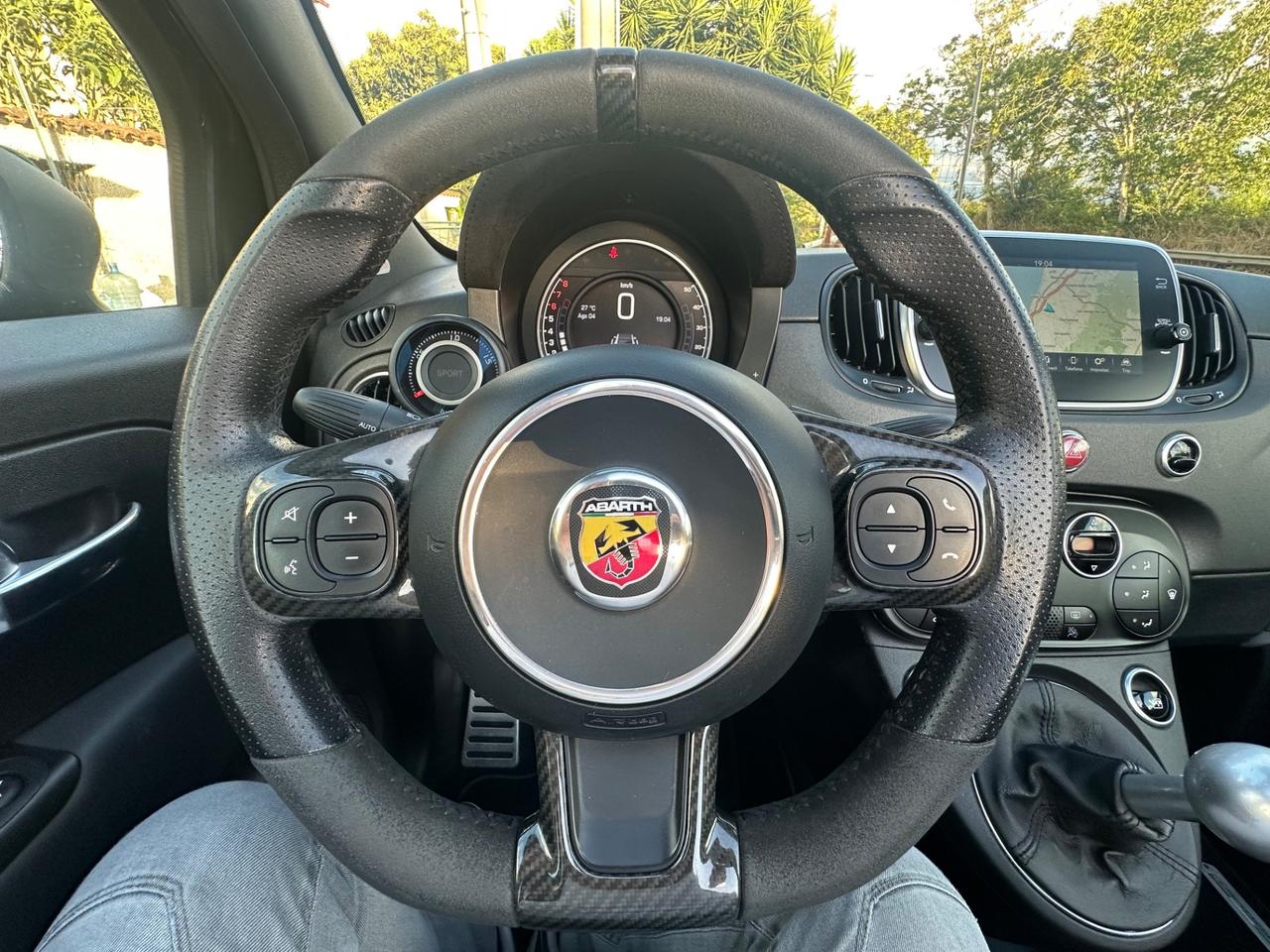 Abarth 595 C 1.4 Turbo T-Jet 180 CV Competizione