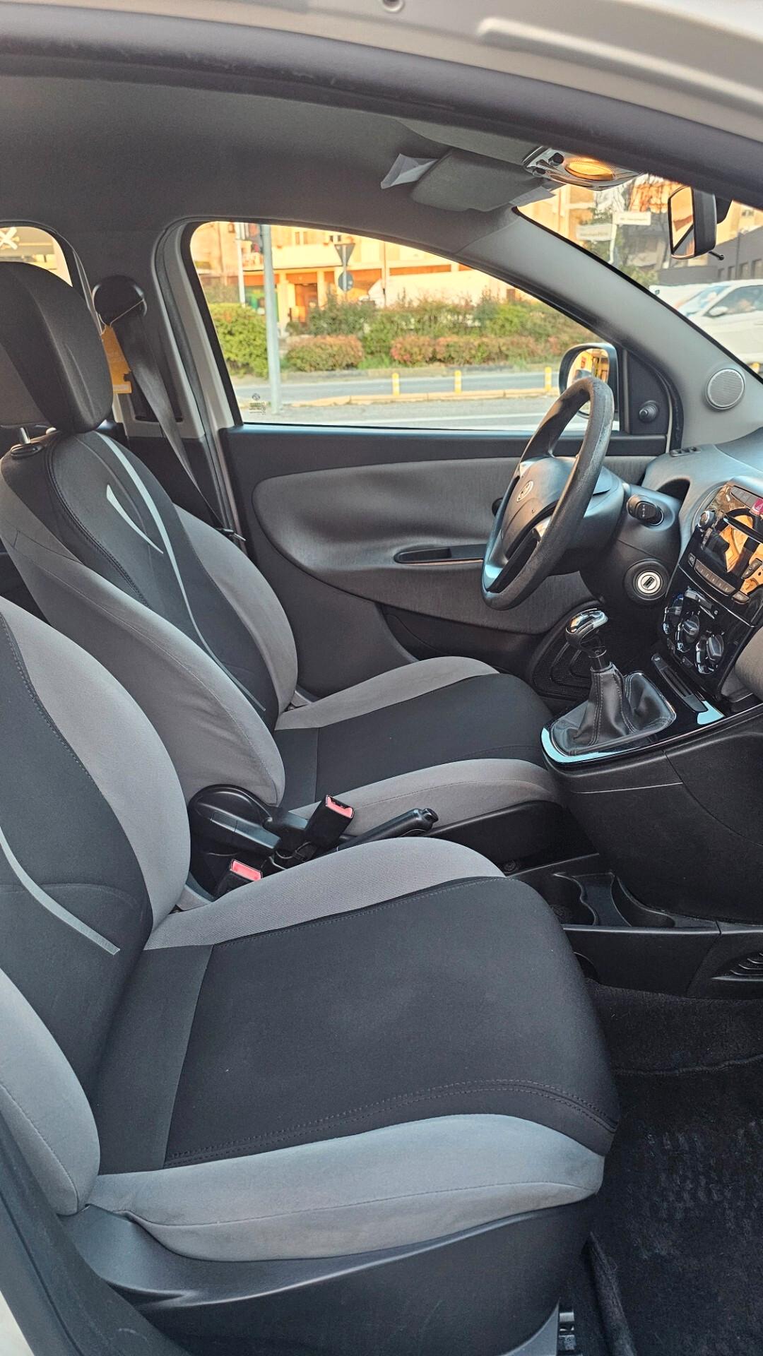 Lancia Ypsilon 1.3 MJT 16V 95 CV 5 porte S&S Elle