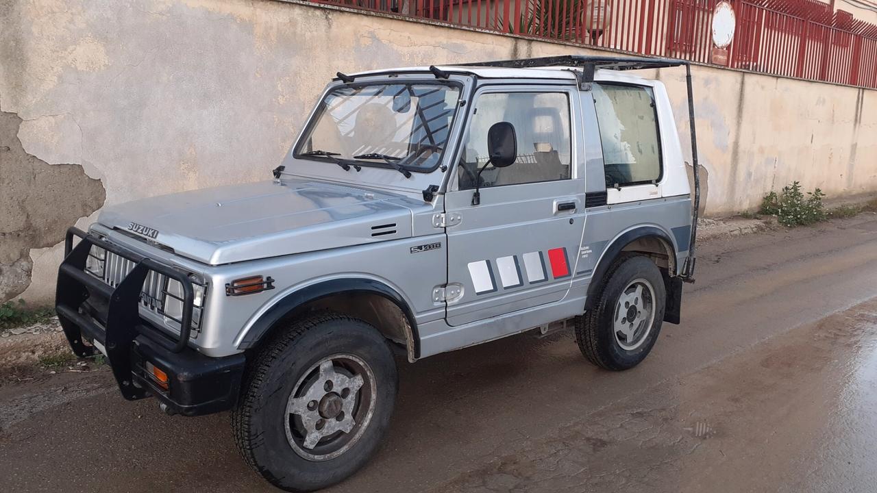 Suzuki SJ 410 SJ410 Cabriolet De Luxe