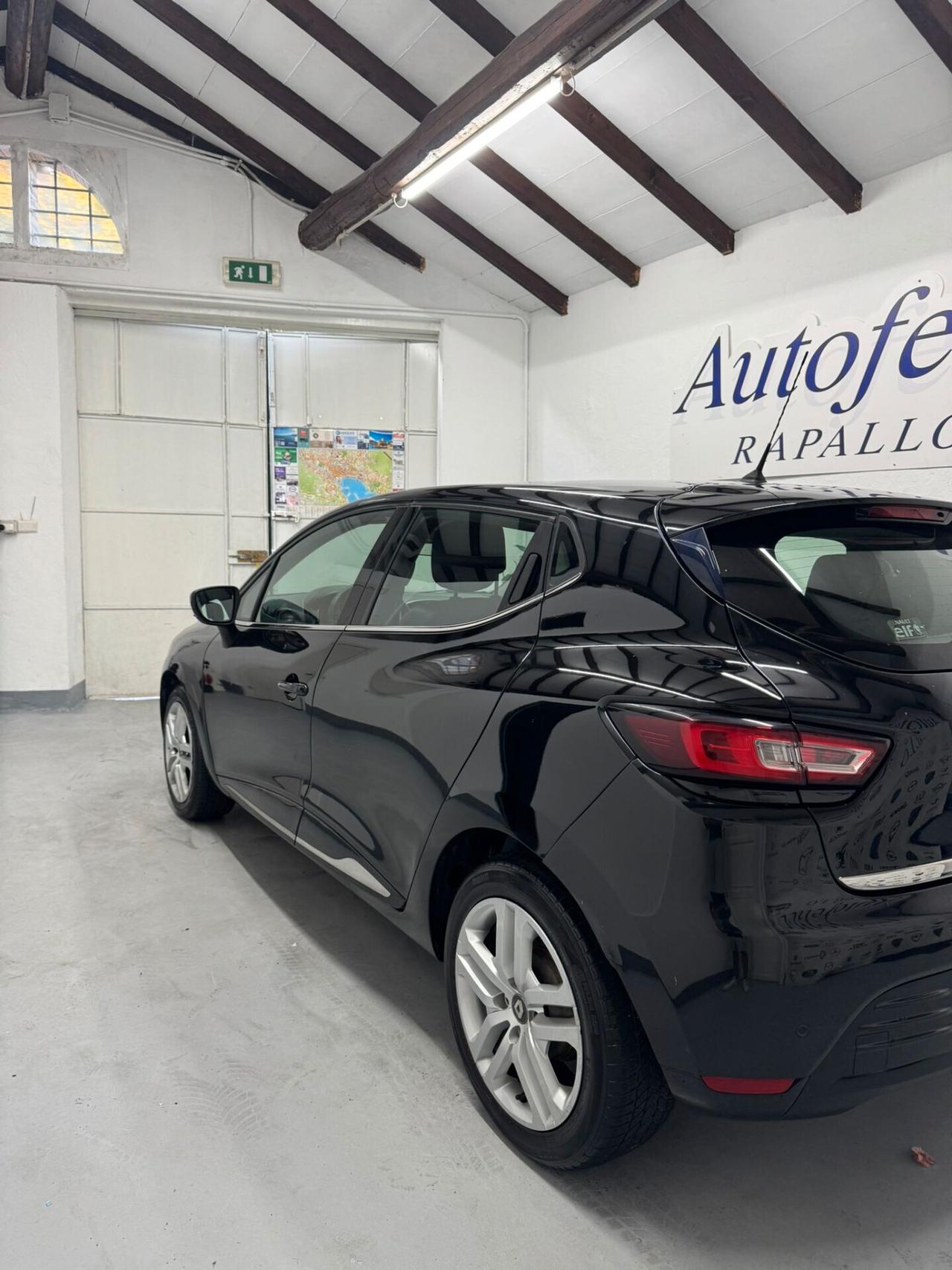 Renault Clio dCi 8V 90 CV 5 porte Moschino Intens 2020
