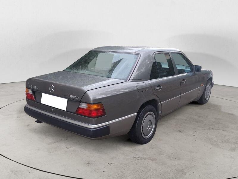 Mercedes-Benz Serie 200-320 250 E Turbo Diesel UNICO PROPRIETARIO