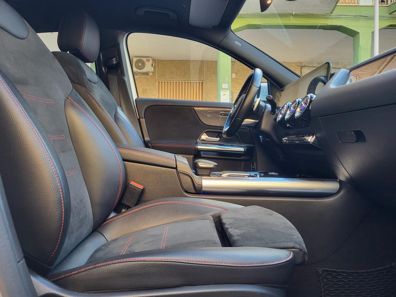 Mercedes Gla 200 d Automatic Premium+Fari Multibeam+Luci Ambiente..