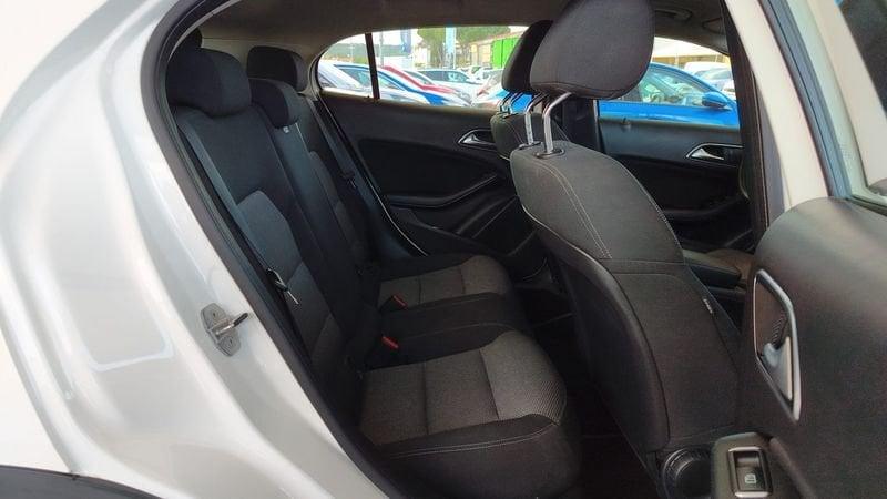 Mercedes-Benz GLA GLA 200 d Automatic Business