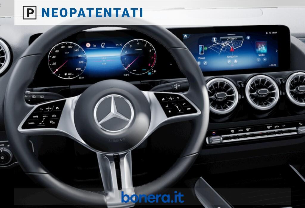 Mercedes GLA 180 180 Progressive Advanced Plus 7G-DCT