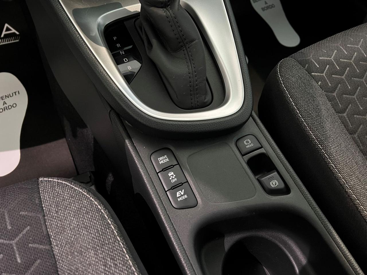 TOYOTA Yaris Cross 1.5 Hybrid 116 e-ctv CV Business