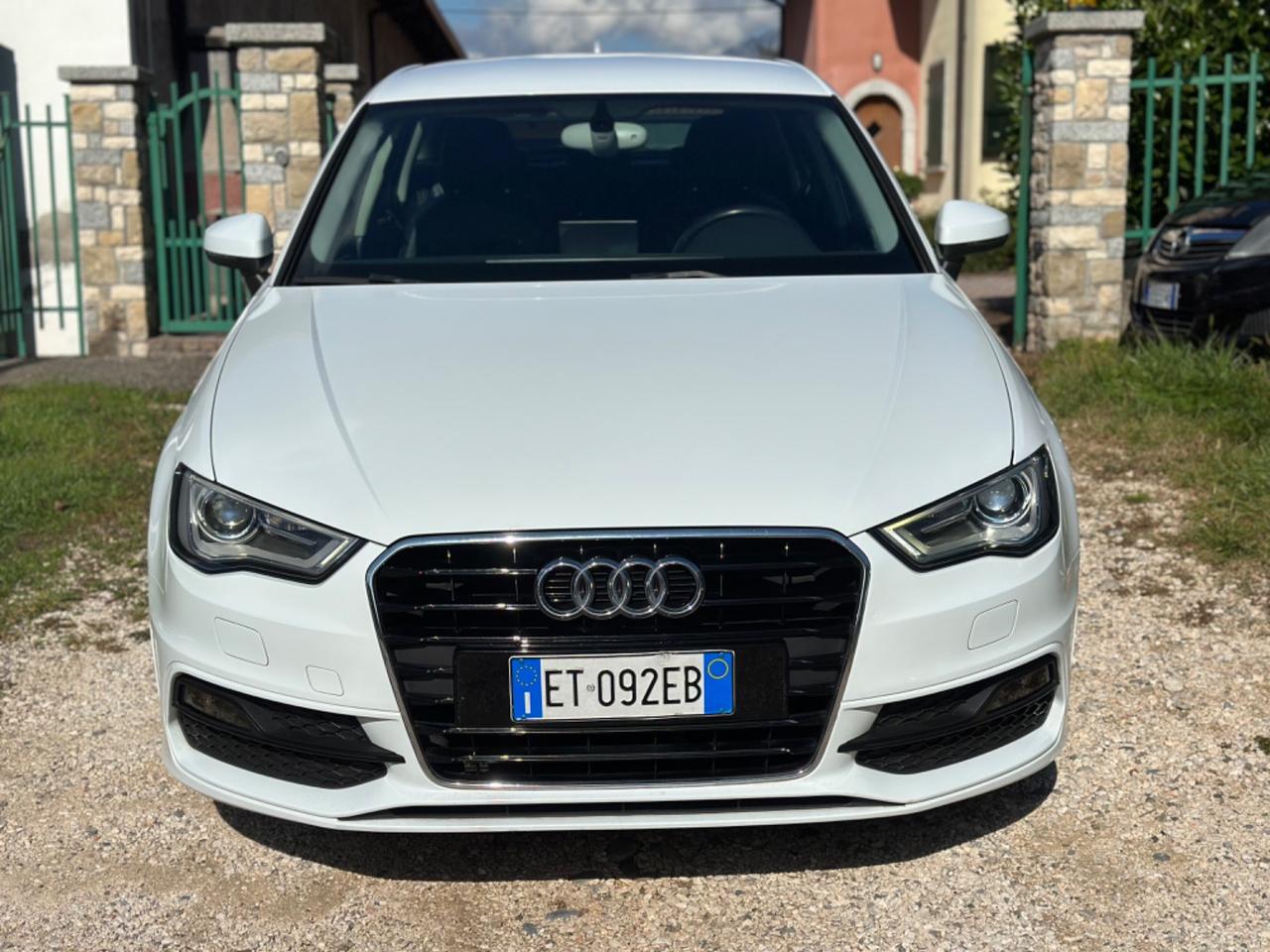 Audi A3 1.6 TDI SLINE KMCERT GARANZ UNICOPR