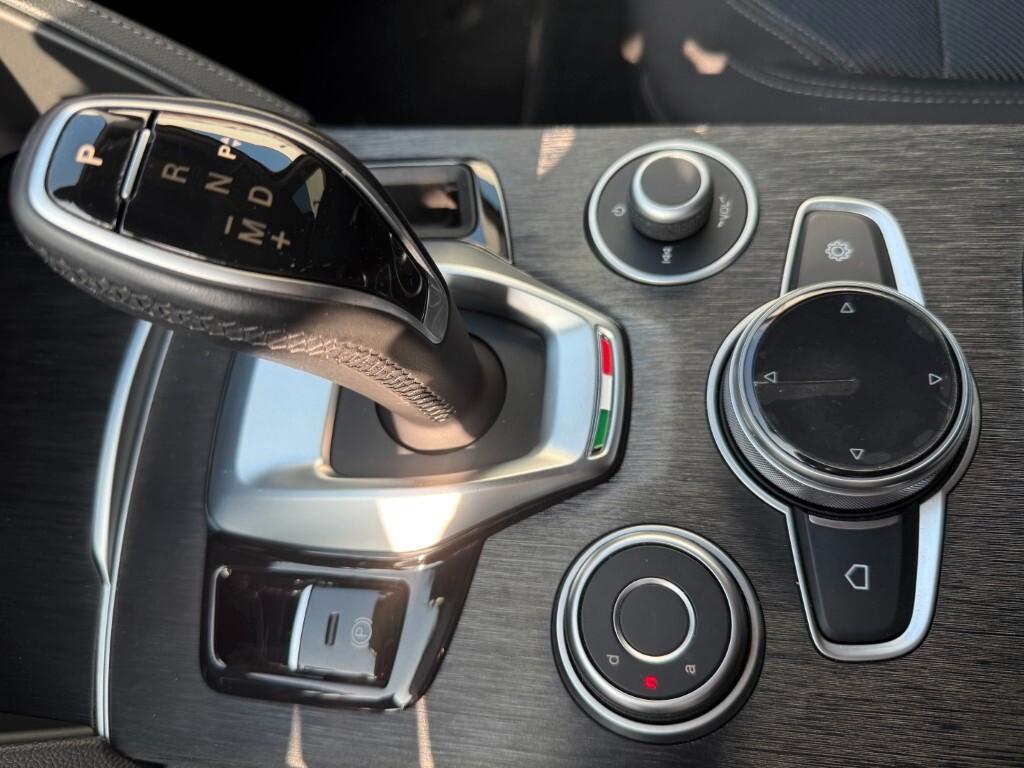 Alfa Romeo Stelvio 2.2 Turbodiesel 160 CV AT8 RWD Super