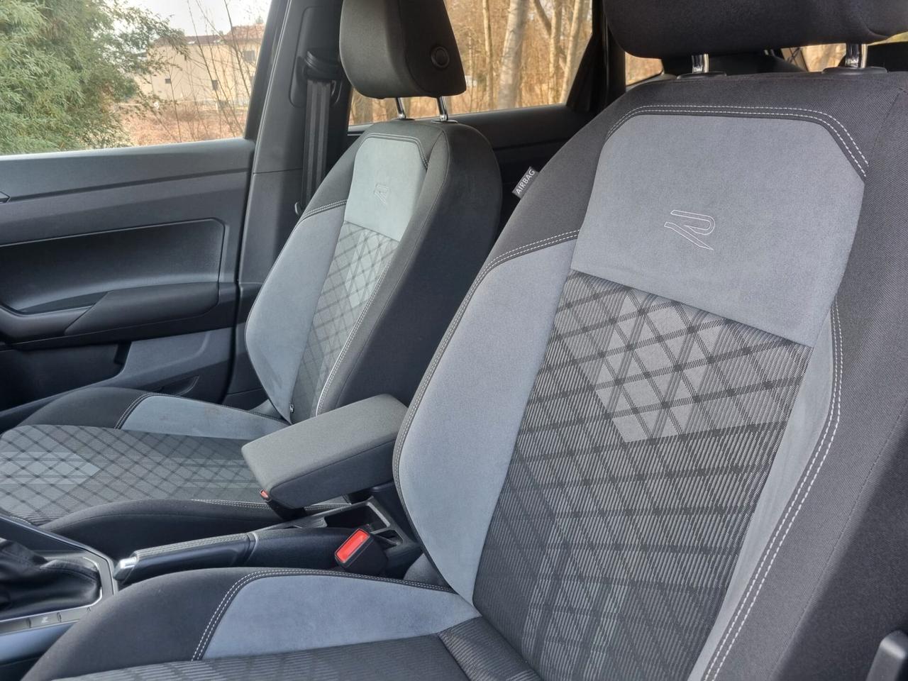 Volkswagen Polo 1.0 TSI DSG R-Line