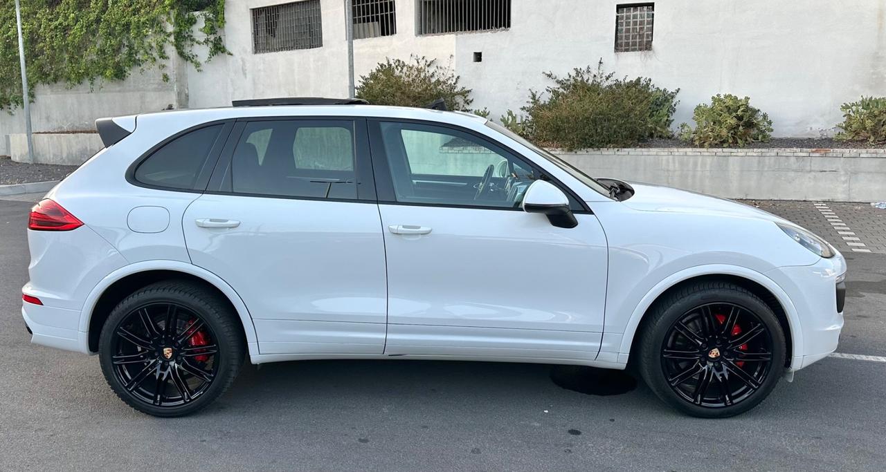 Porsche Cayenne 4.1 S Diesel 385CV Platinum Edition IPERFULL