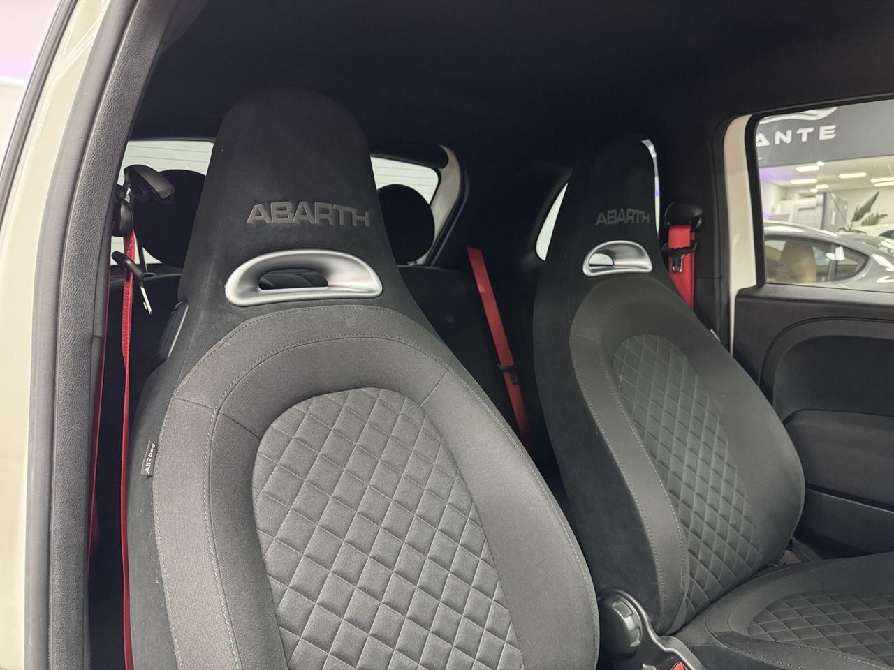 Abarth 595 1.4 Turbo T-Jet 165 CV