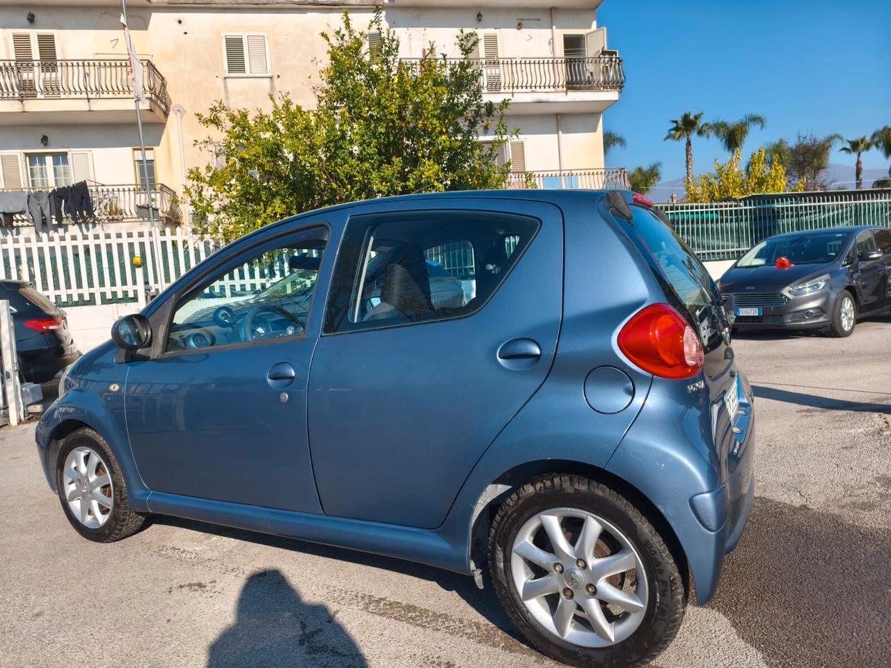 Toyota Aygo 1.0 12V VVT-i 5 porte Sol