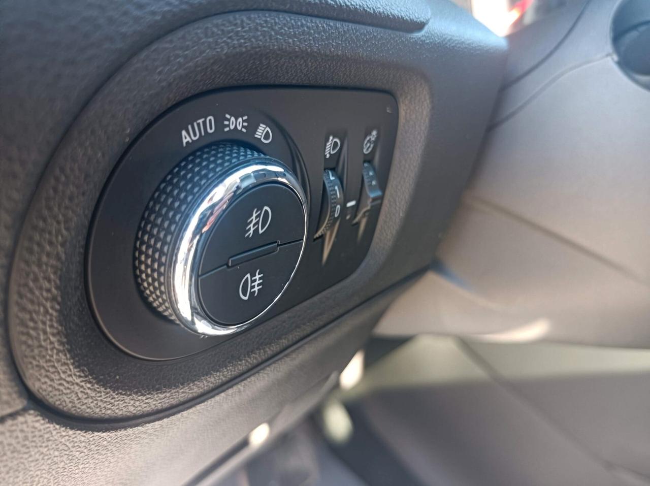 Opel Grandland X 1.6 Hybrid Plug-in aut. AWD Design Line