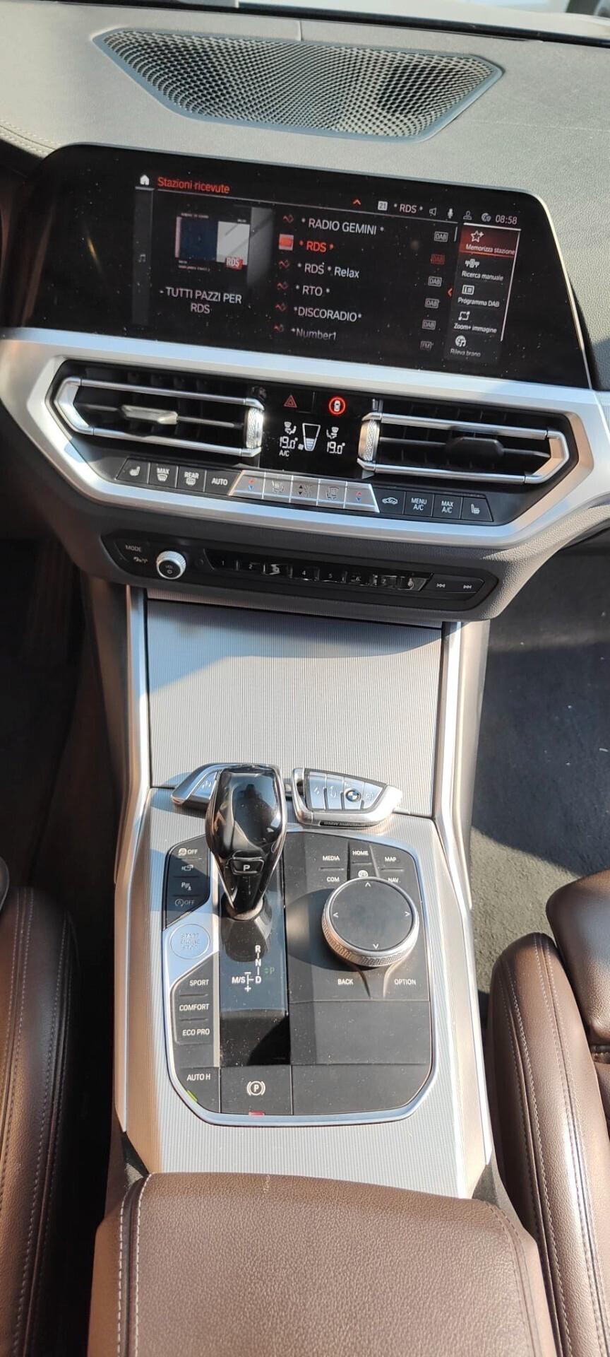 Bmw 320 320d Touring luxury aut. NEW MODEL