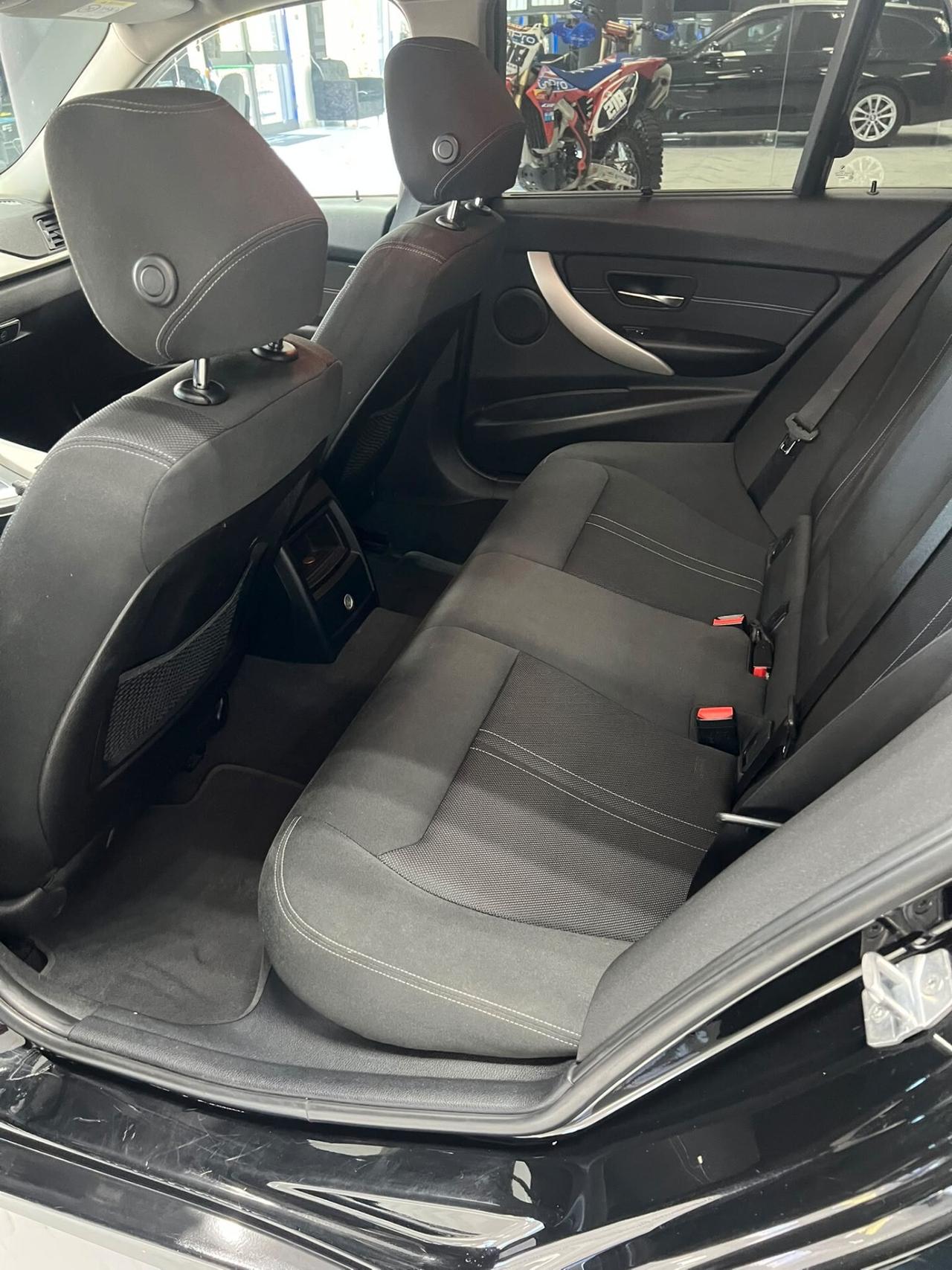 Bmw 320 320d xDrive Touring Luxury