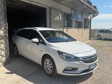 Opel Astra 1.6 CDTi Sports Tourer Cosmo