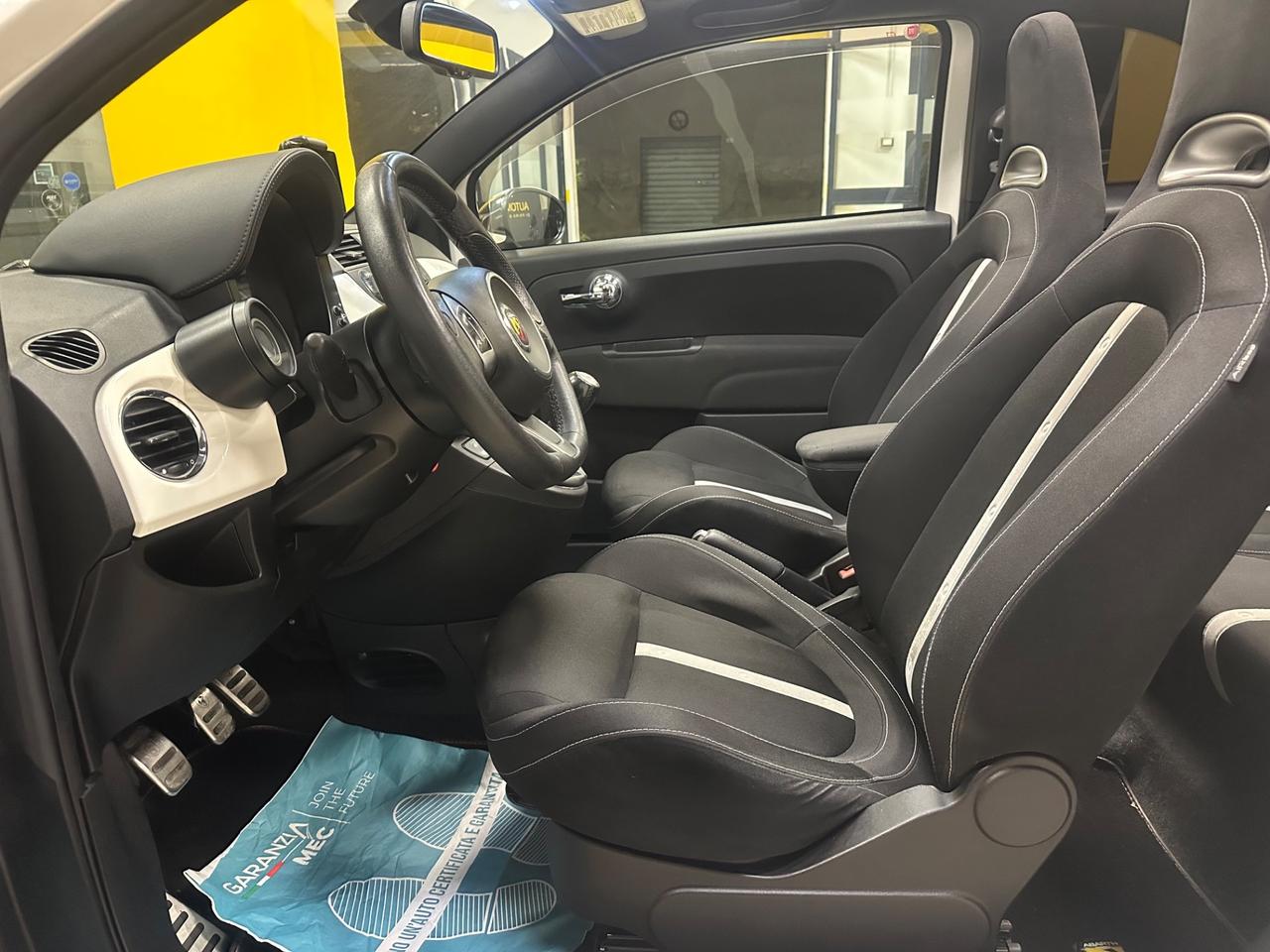 Abarth 500 C 1.4 Turbo T-Jet Custom