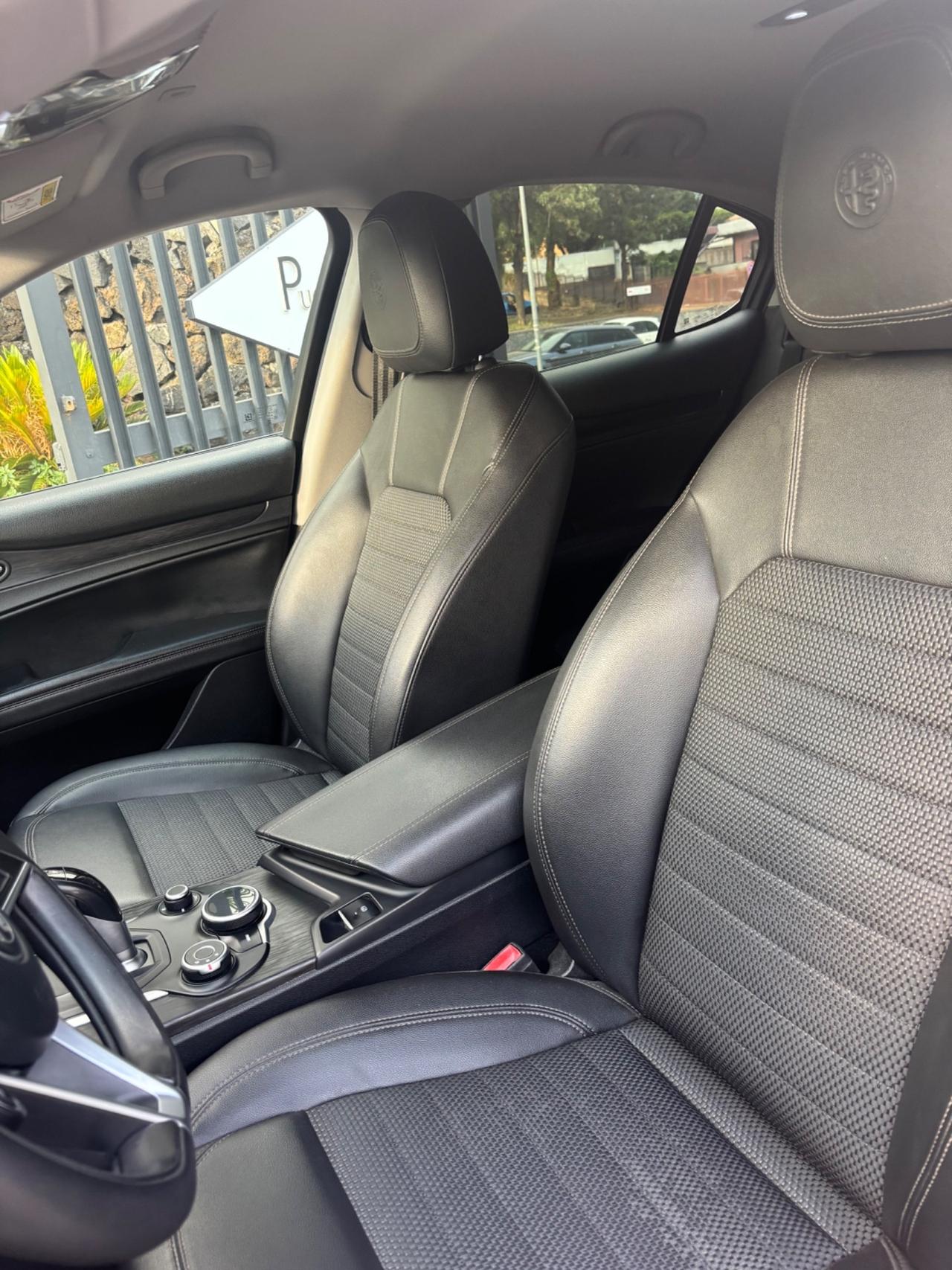 Alfa Romeo Stelvio 2.2 Turbodiesel 210 CV AT8 Q4 Super