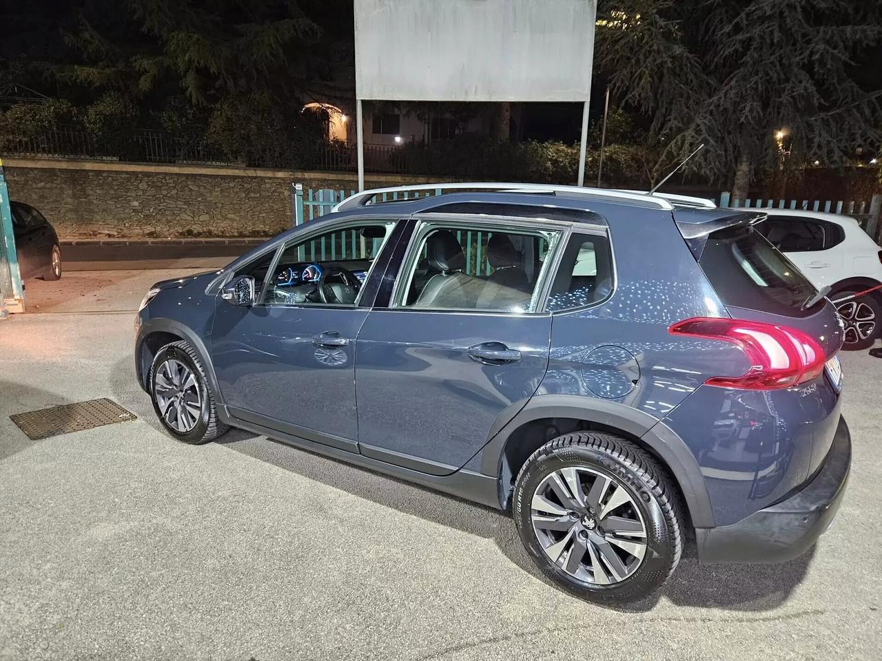 Peugeot 2008 BlueHDi 100 S&S Allure