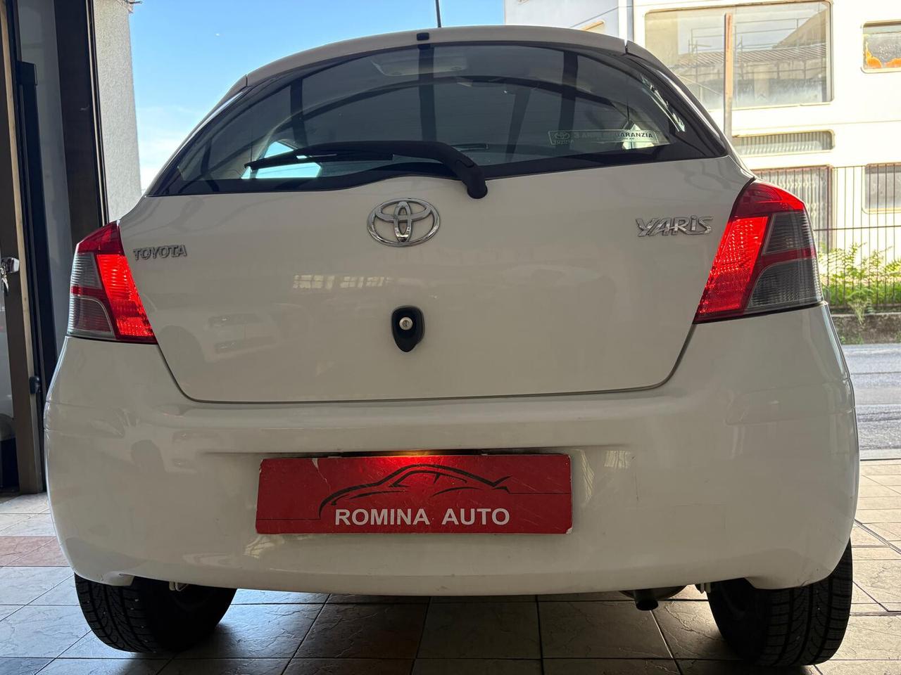 Toyota Yaris 1.0 5 porte