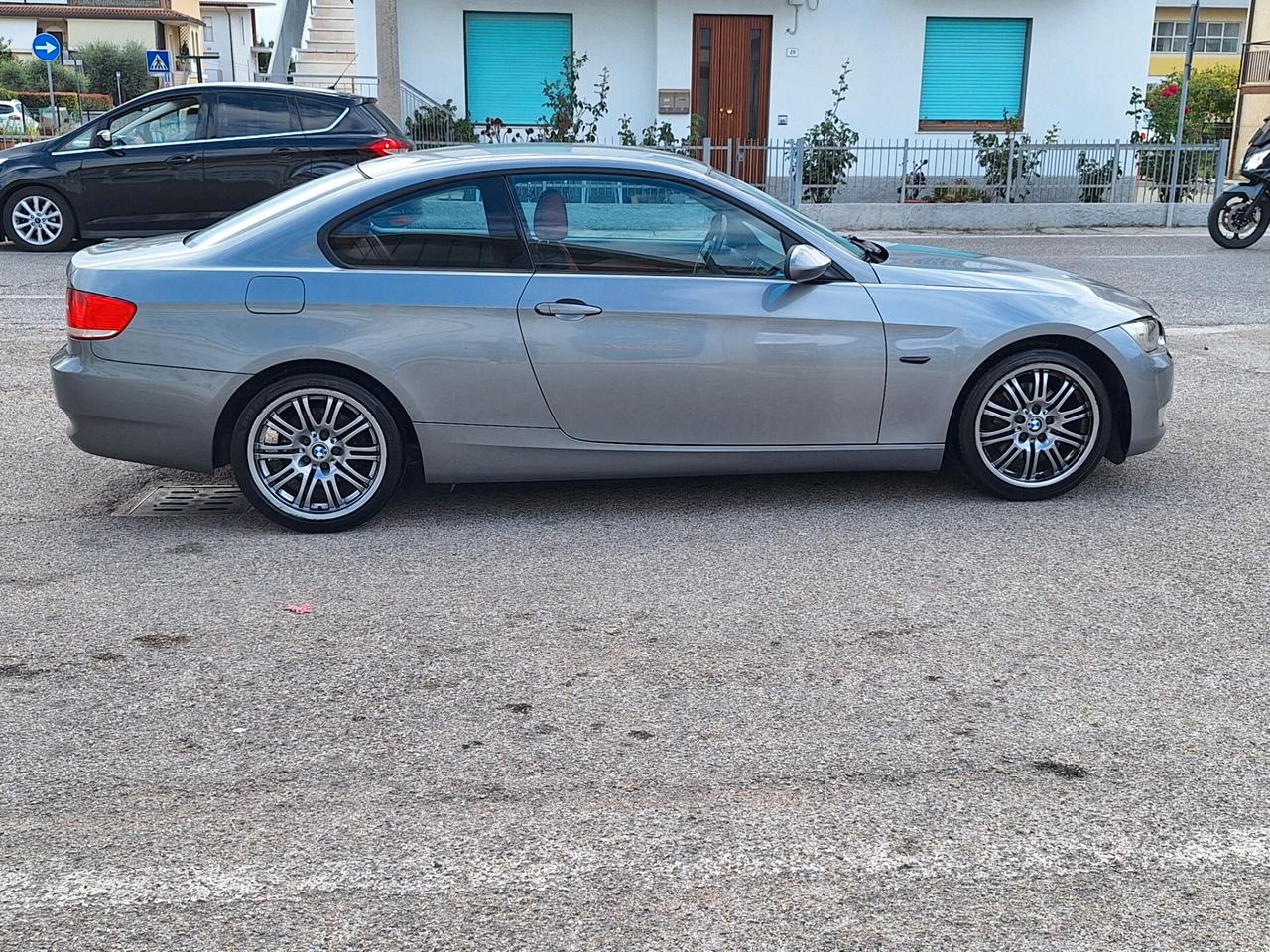 Bmw 320 320d cat Coupé Futura PELLE CARTIER CAMBIO AUTOMATICO TEL BXENON