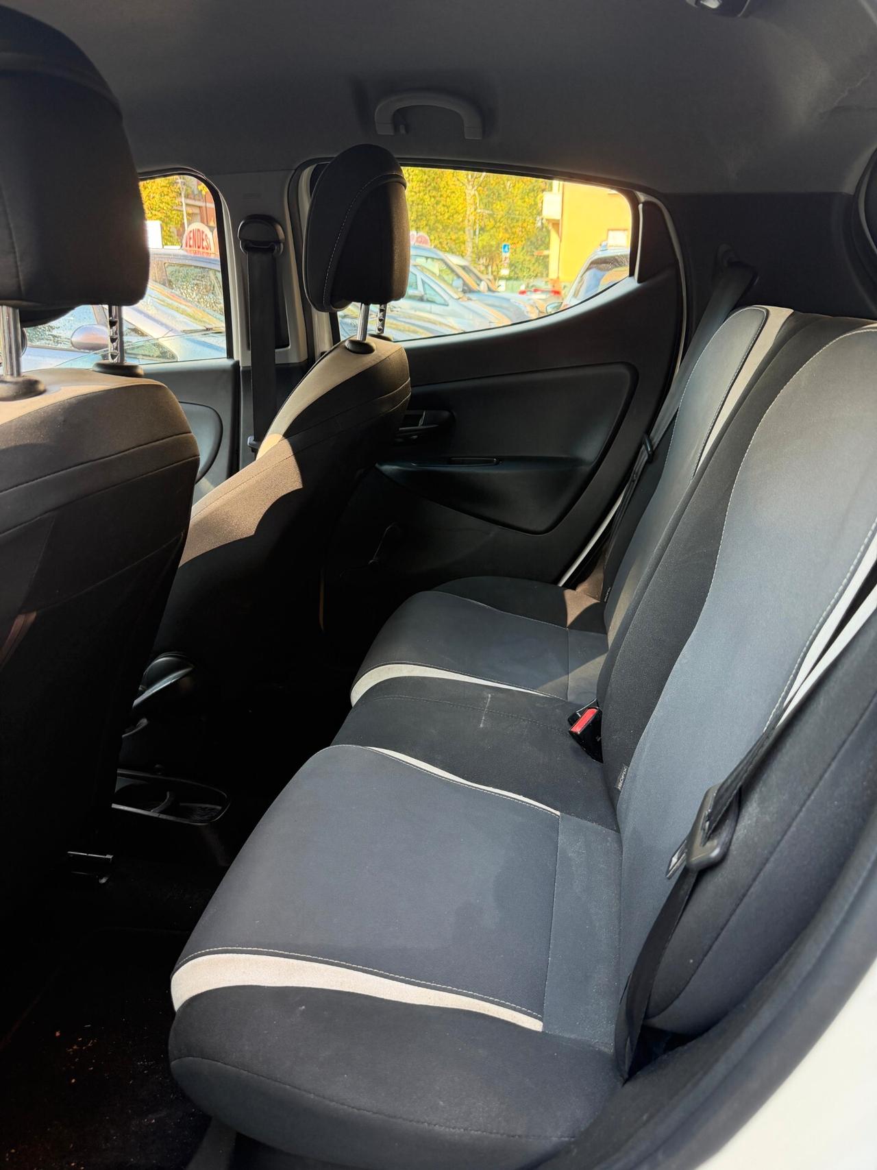 Lancia Ypsilon 0.9 TwinAir 85 CV 5 porte Metano Ecochic Silver