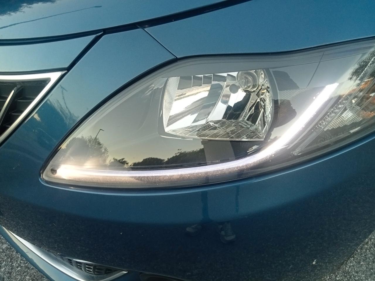 Lancia Ypsilon 1.0 FireFly 5 porte S&S Hybrid Platino