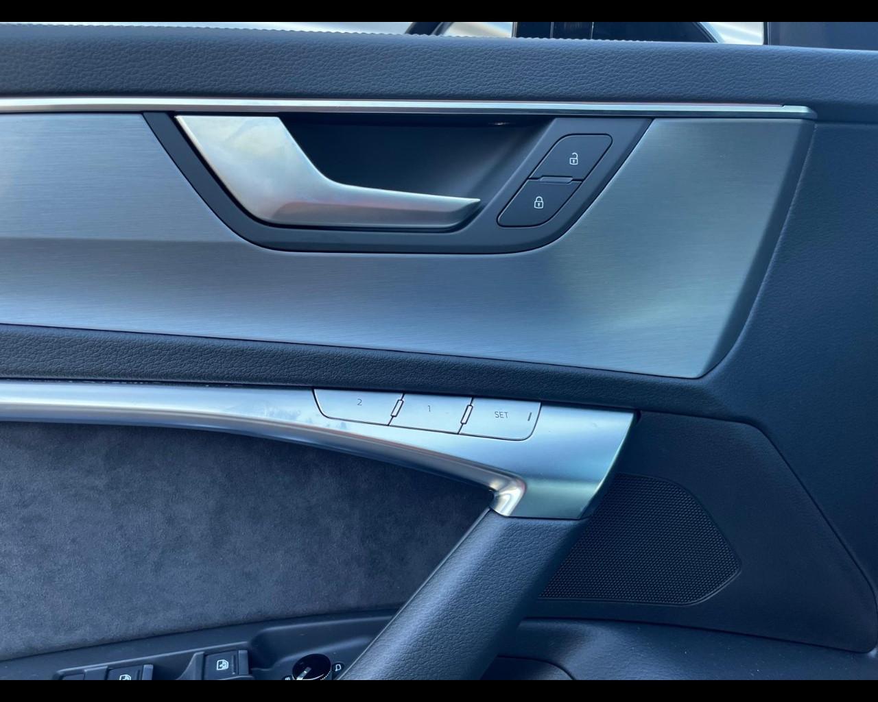 AUDI A6 AVANT 55 TFSIe PHEV QUATTRO S-TRONIC S LINE EDITION