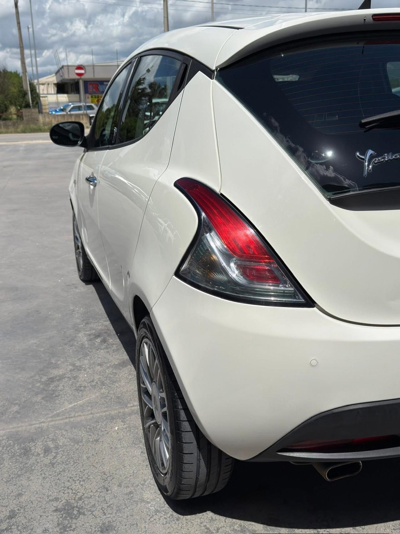 Lancia Ypsilon 1.3 MJT 16V 95 CV 5 porte S&S Platinum