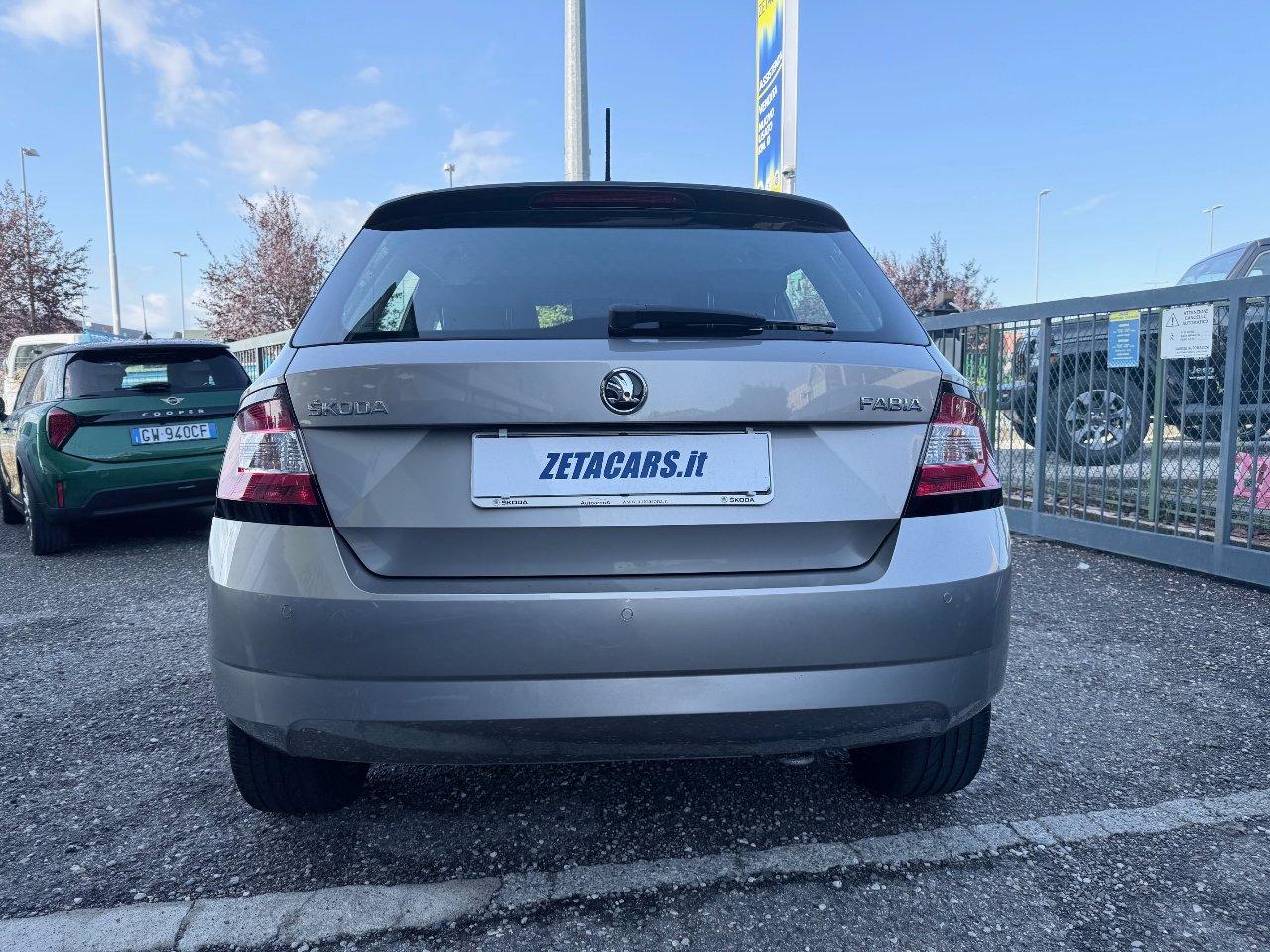 Skoda Fabia 5 Porte Fabia 1.0 mpi Twin Color Design Edition Argento 60cv