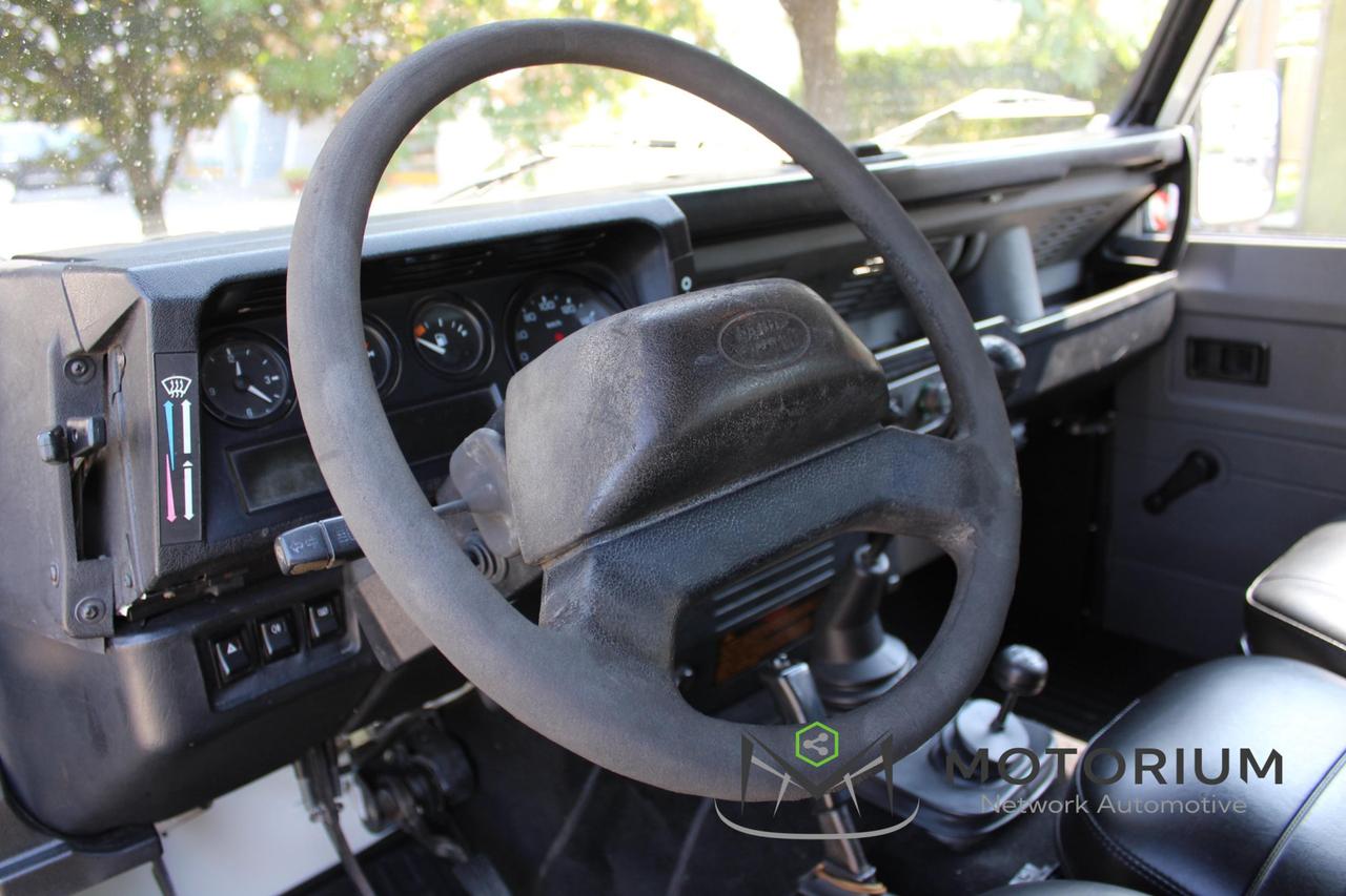 Land Rover Defender 90 2.5 Td5