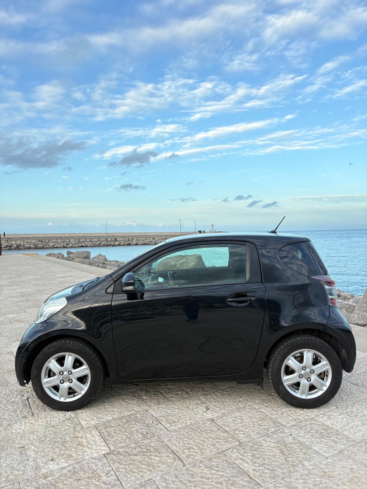 Toyota iQ unica proprietaria automatica